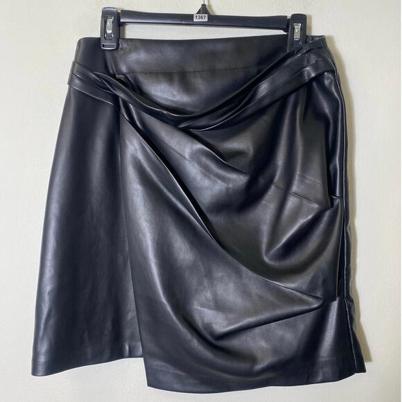 SUNCOO Dresses & Skirts - SUNCOO Black Mini Skirt